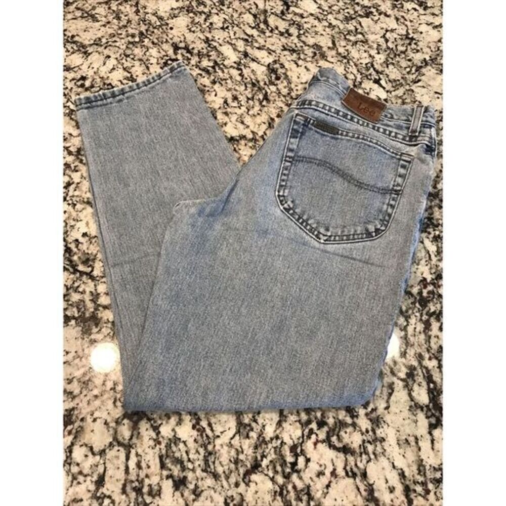 Lee Riveted Ultimate 5 Straight Women's Size 30x32 Mom Jeans Tapered Legs